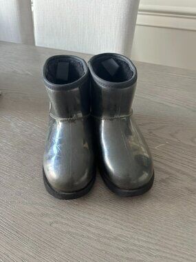 UGG CLASSIC CLEAR MINI BLACK WATERPROOF BOOT US 4